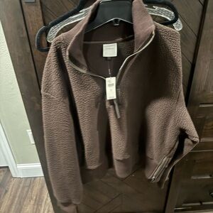 NWT Women’s varley brown half zip fleece, sz L